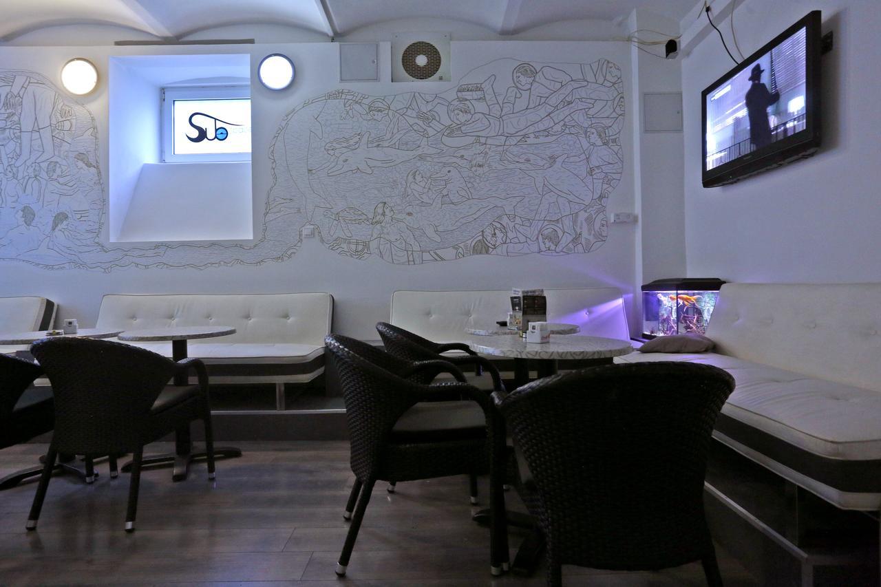 Subspace Hostel Zagreb Ngoại thất bức ảnh